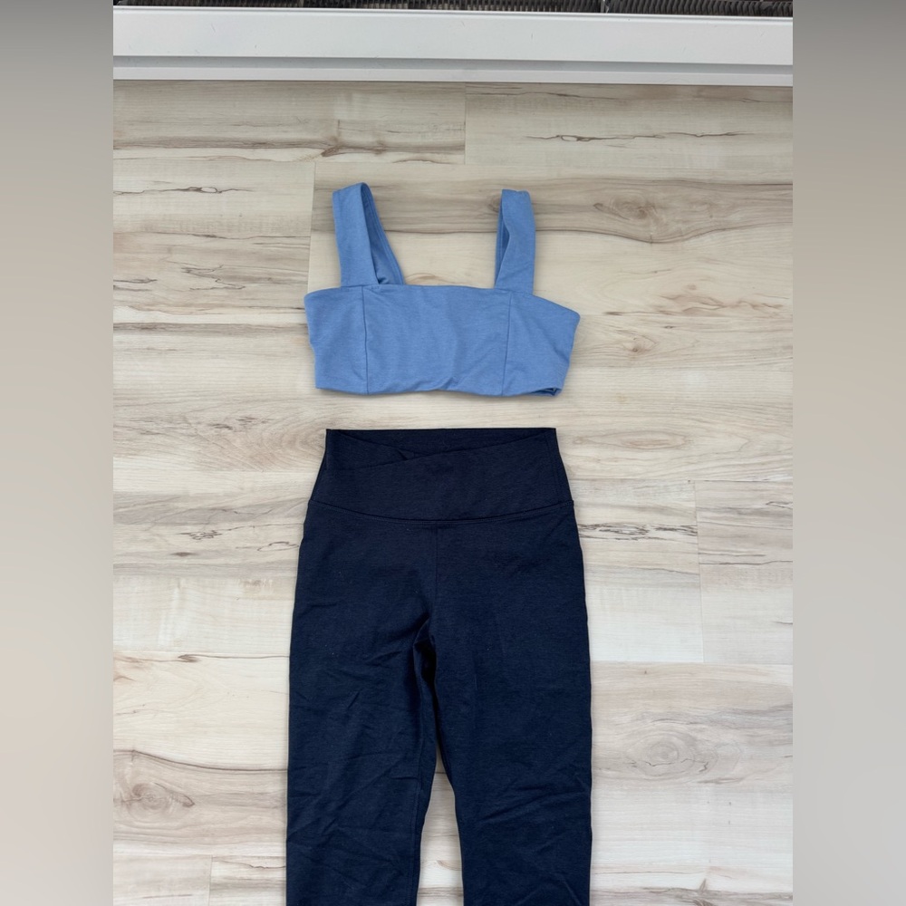 Old Navy CloudComfy Extra High-Rise Leggings in Navy